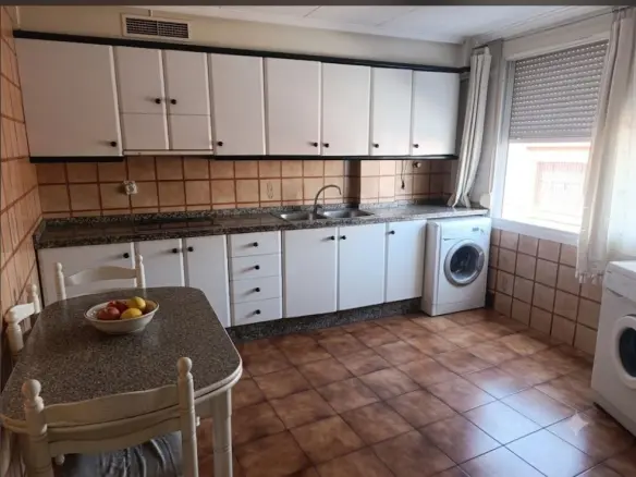 4-bedroom Flat In Elche, Spain (142 M²)