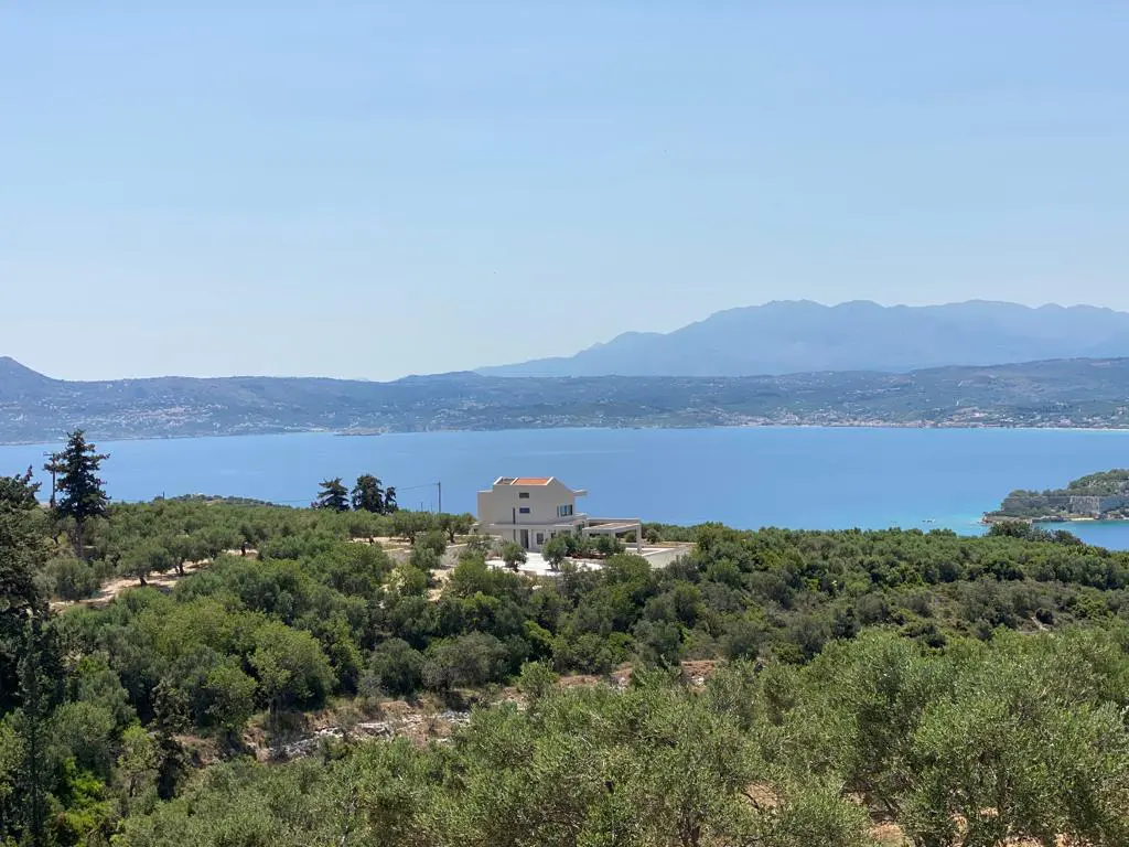 Land Of 6800 M² In Crete