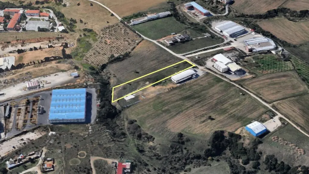 Land Of 4020 M² In Thessaloniki