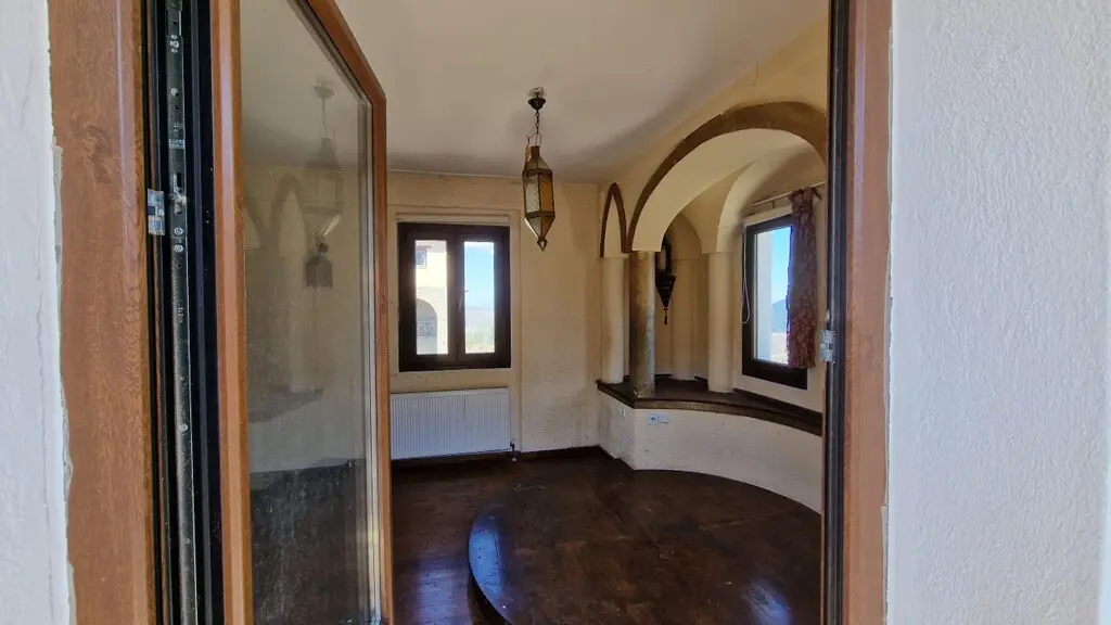 For Sale Hotel 3219 M² In North Greece