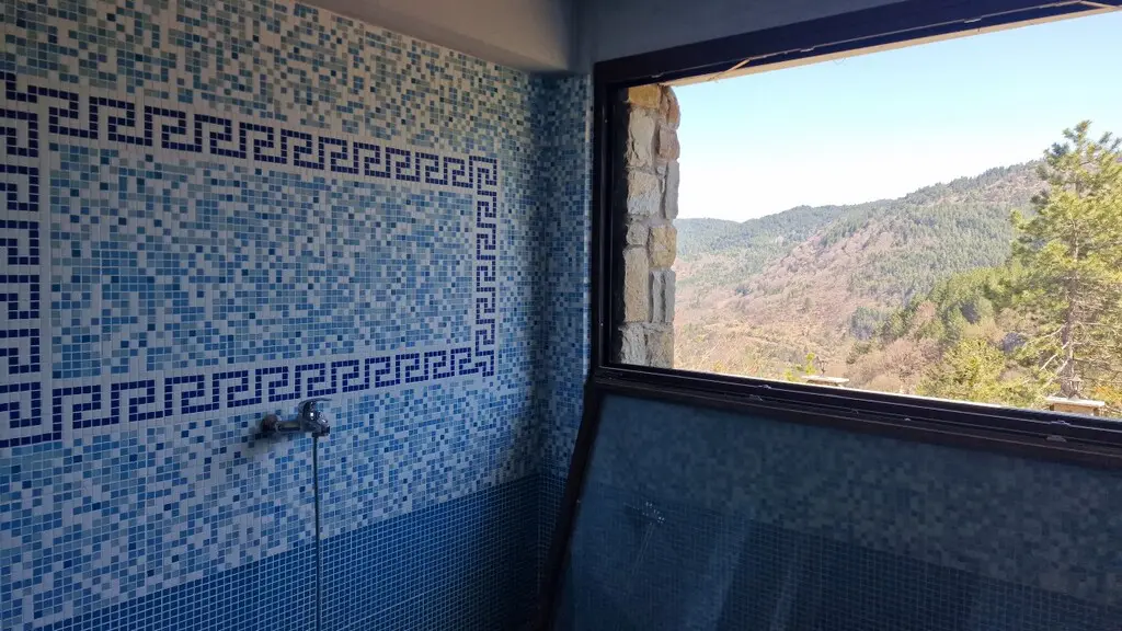 For Sale Hotel 3219 M² In North Greece