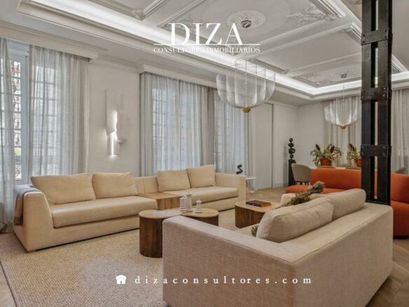 Apartment Of 100 M² With Sea View In Recoletos