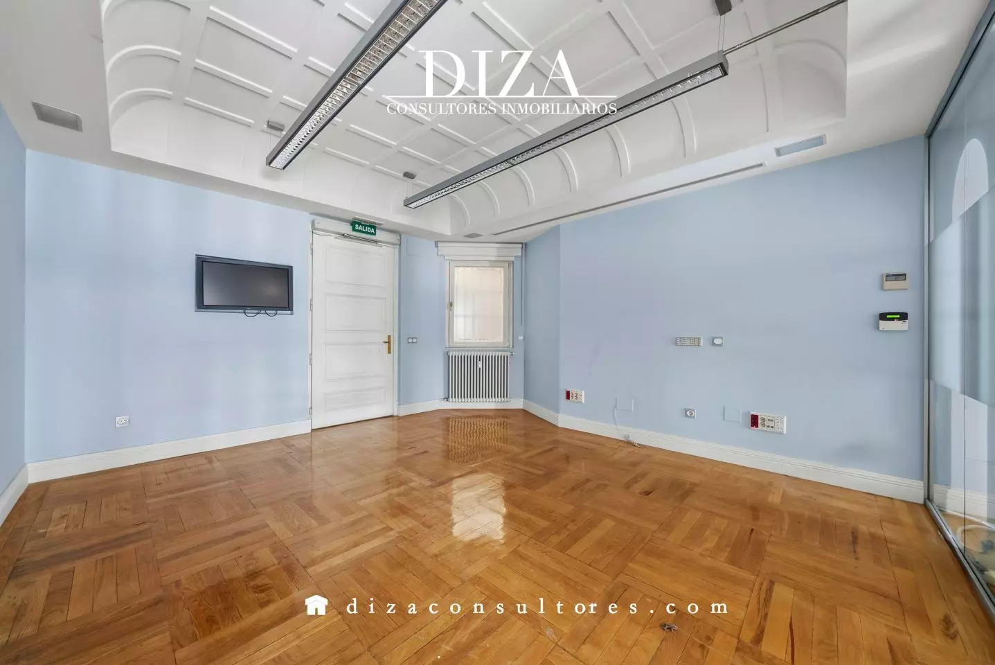 4238516-2a682b90 Apartment Of 150 M² With Classic Building Features In Salamanca