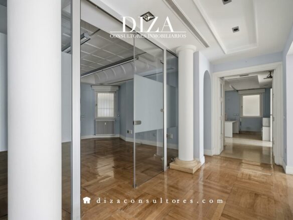 Apartment Of 150 M² With Classic Building Features In Salamanca