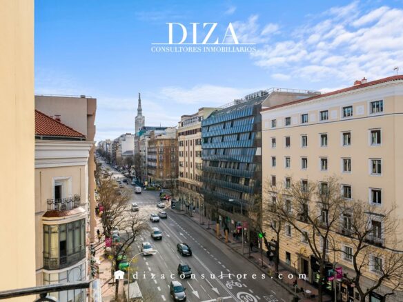 Apartment Of 150 M² With Classic Building Features In Salamanca