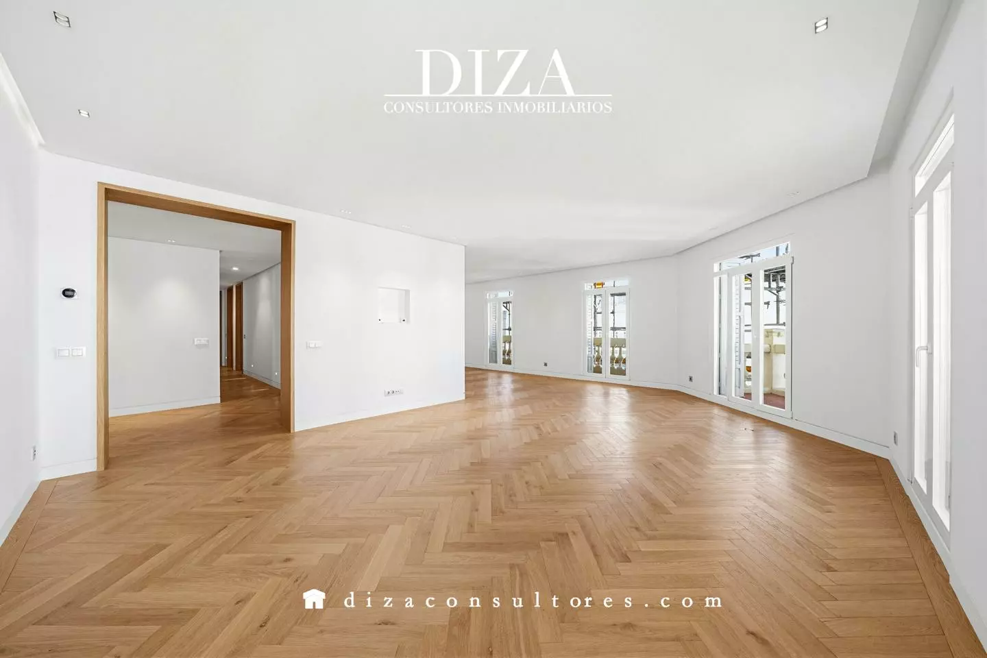 4250051-c66552f3 Apartment Of 75 M² With Period Features In A Classic Building From 1916