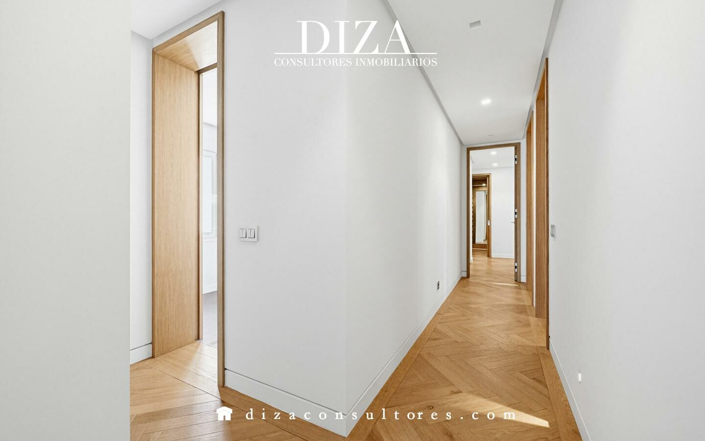 Apartment Of 75 M² With Period Features In A Classic Building From 1916