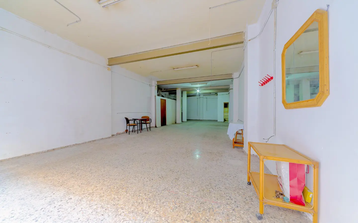 Commercial Unit In Elche, Spain (106 M²)