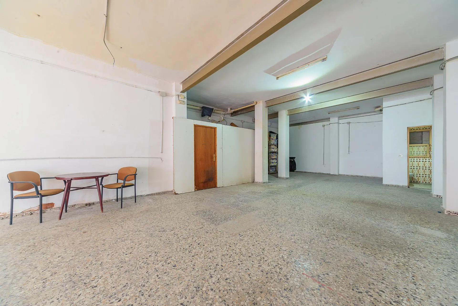 Commercial Unit 106 M² In Elche, Spain**title:** 106 M² Commercial Unit In Elche, Spain