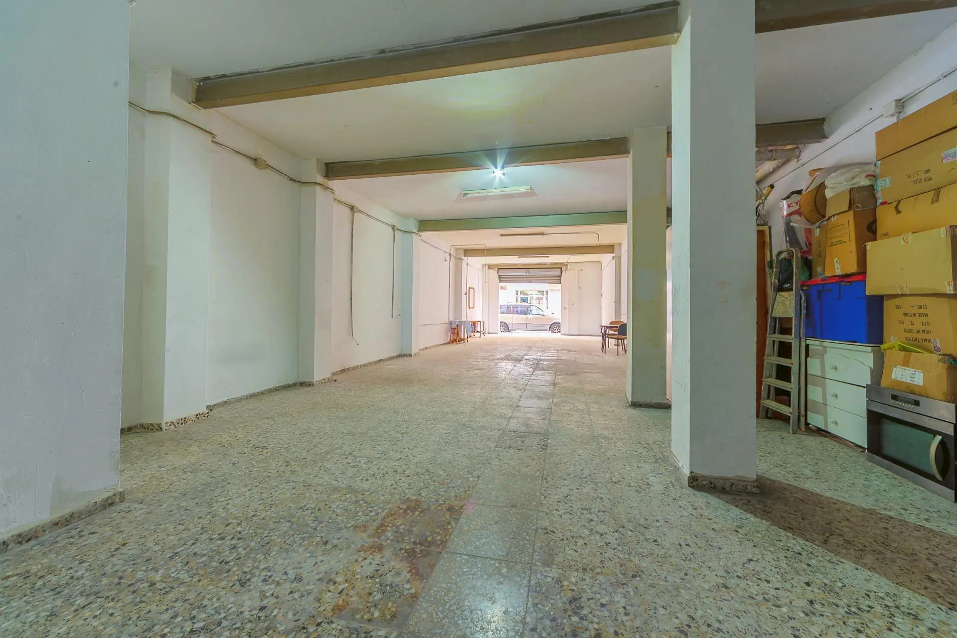 Commercial Unit 106 M² In Elche, Spain**title:** 106 M² Commercial Unit In Elche, Spain
