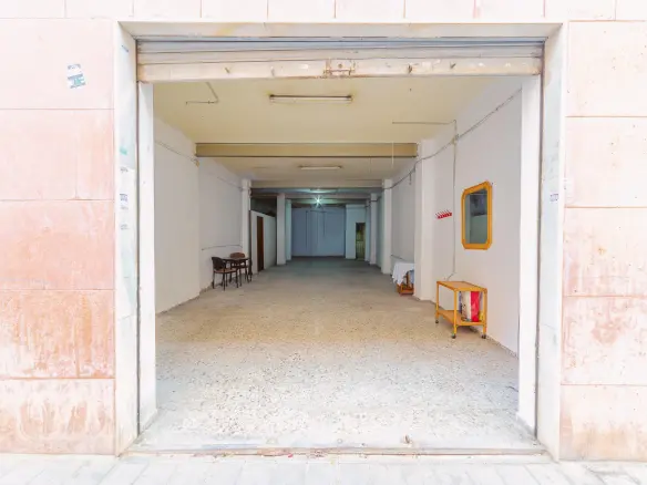 Commercial Unit In Elche, Spain (106 M²)