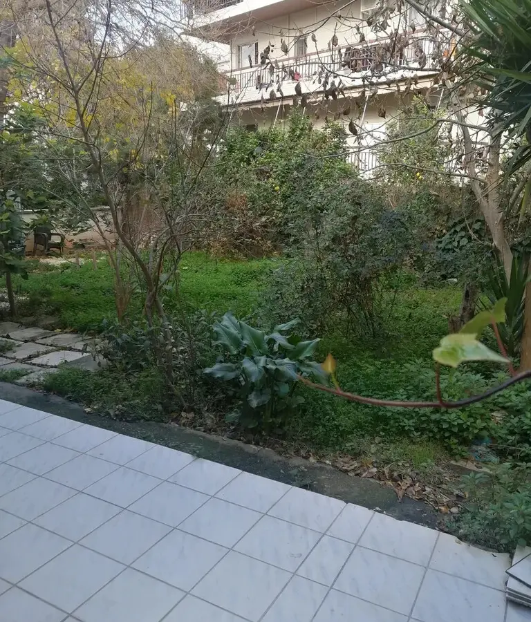 Building Of 300 M² In Athens