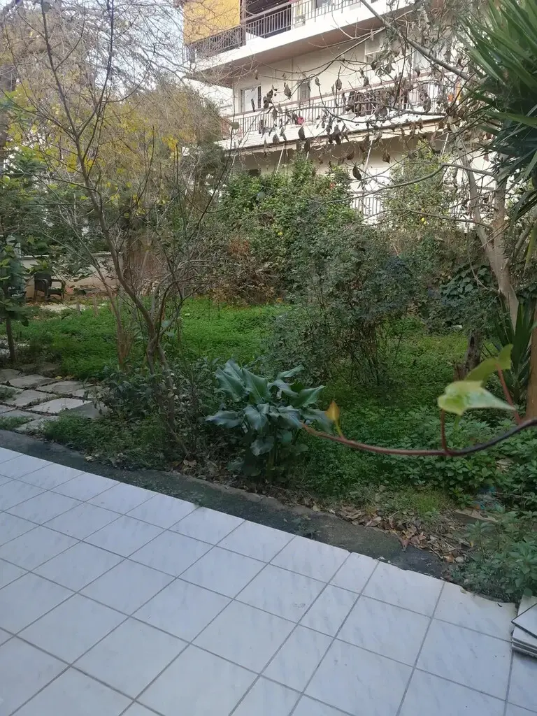 Building Of 300 M² In Athens