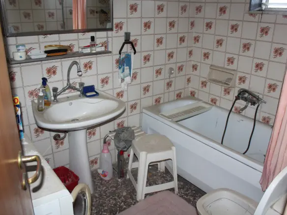 7-bedroom Building In Kolindros, Greece (266 M²)