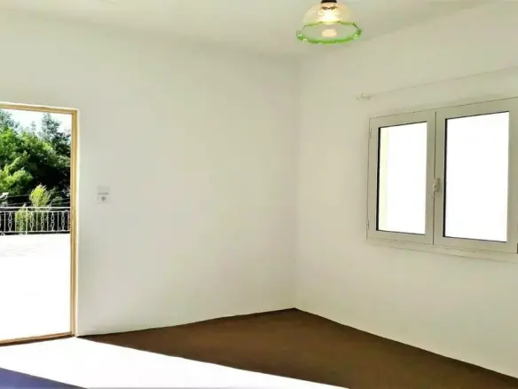 5-bedroom Building In Filothei, Greece (200 M²)
