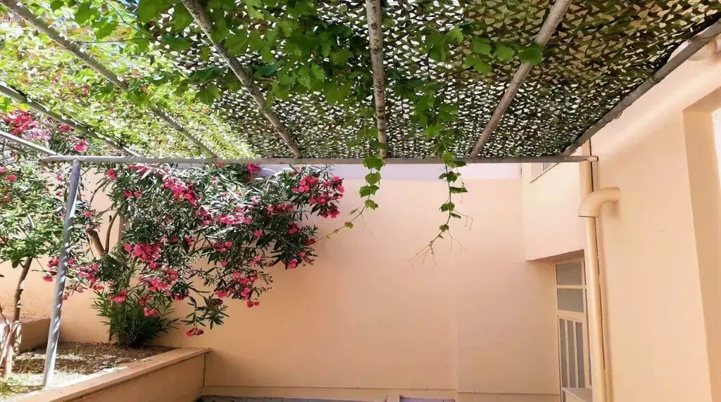 Building Of 200 M² In Athens