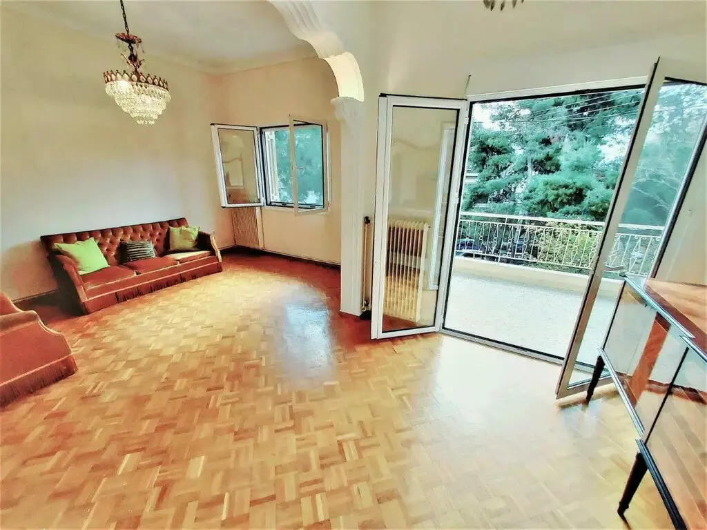 Building Of 200 M² In Athens