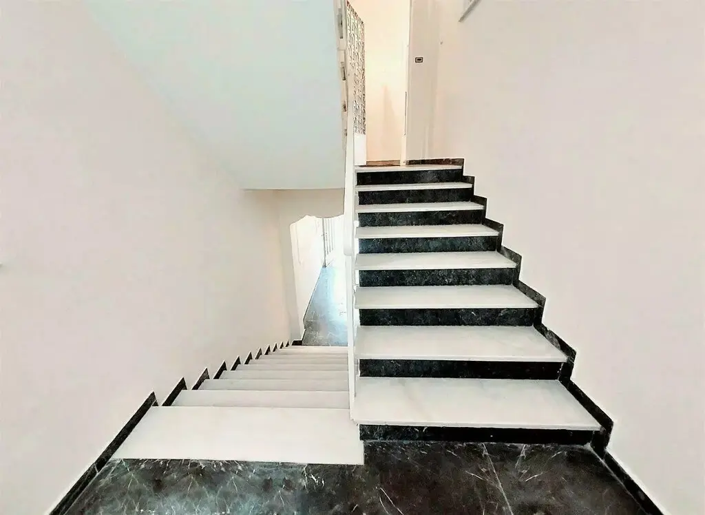 Building Of 200 M² In Athens