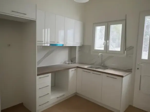 Flat Of 93 M² In Athens
