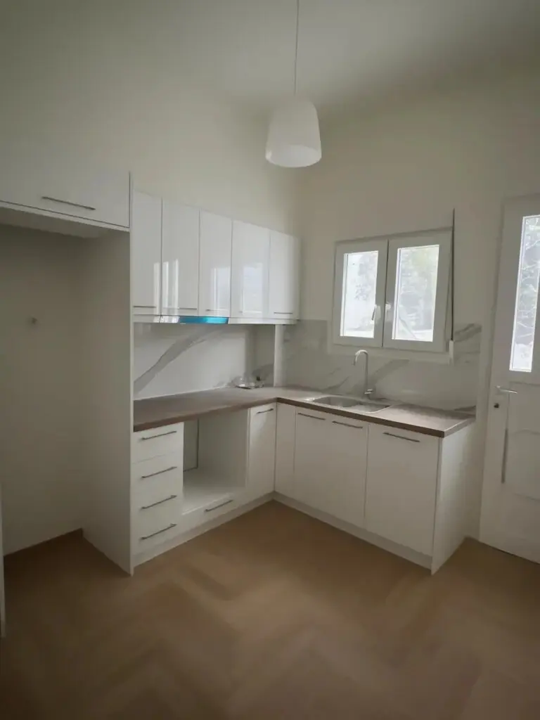 Flat Of 93 M² In Athens