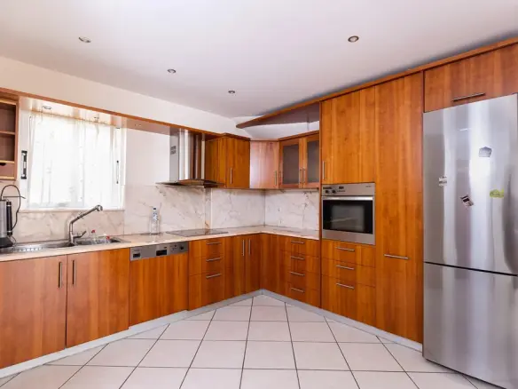 4-bedroom Maisonette In Ampelokipoi – Pentagon, Greece (145 M²)
