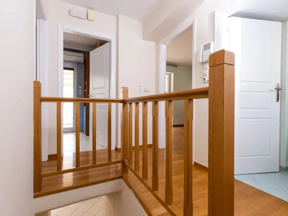 4-bedroom Maisonette In Ampelokipoi – Pentagon, Greece (145 M²)