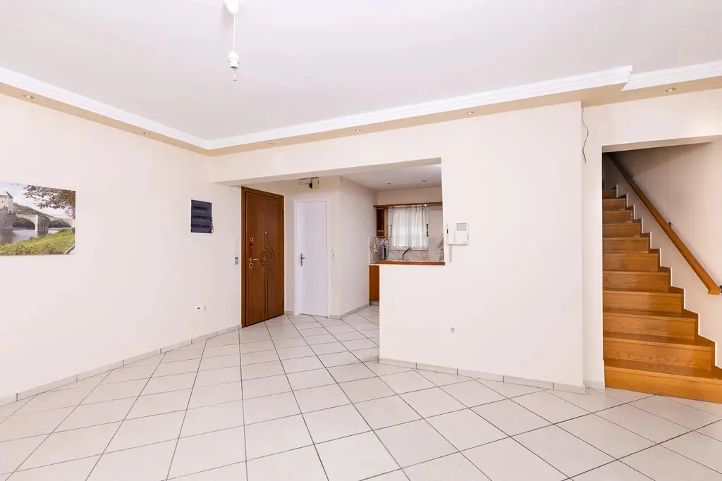 Maisonette Of 145 M² In Athens