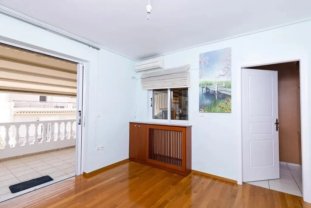 Maisonette Of 145 M² In Athens