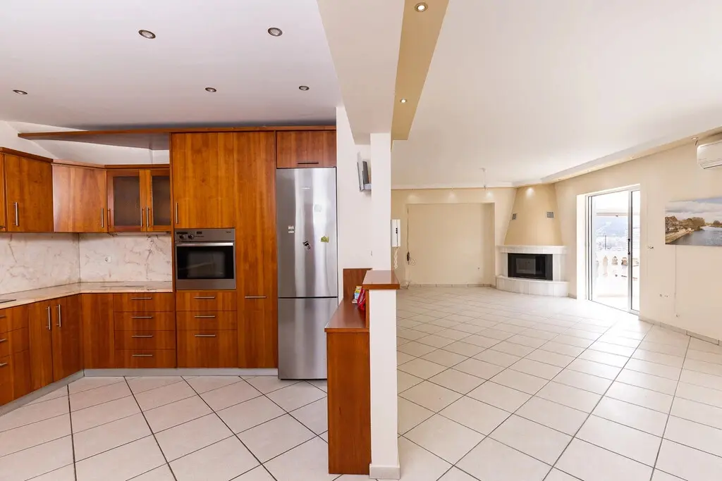 Maisonette Of 145 M² In Athens