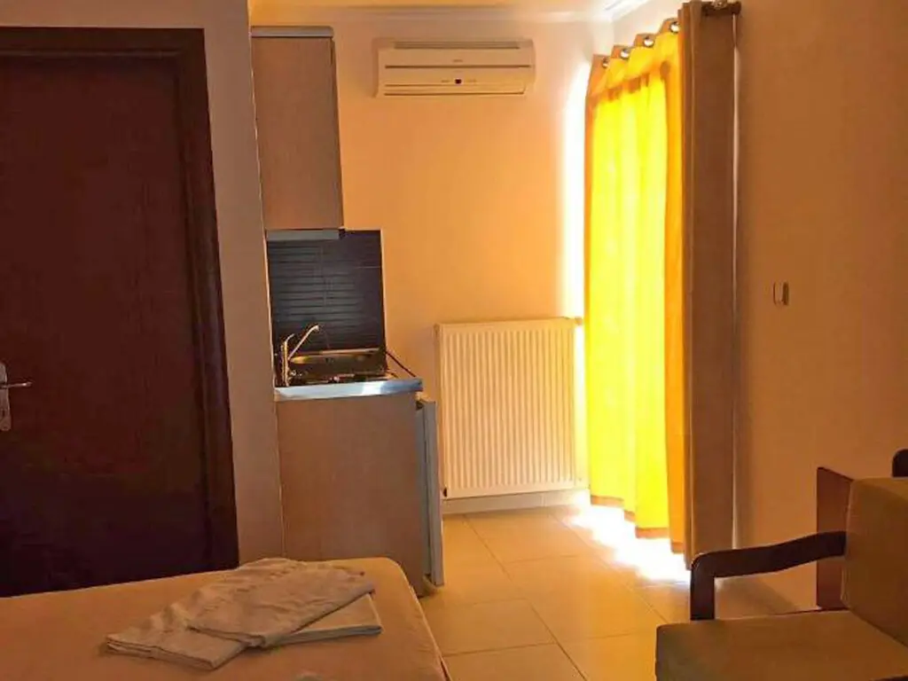 Hotel Of 600 M² On The Olympic Coast