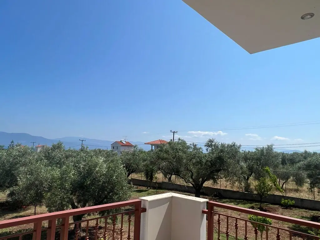 For Sale Detached House 196 M² On The Euboea Island