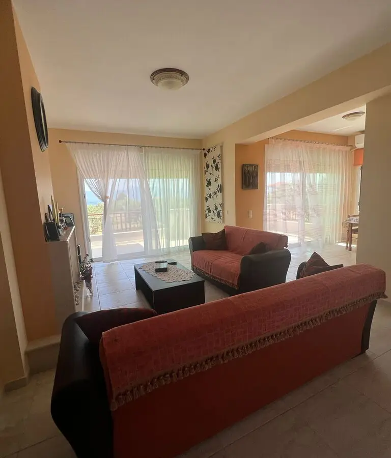 Detached House Of 196 M² In Euboea