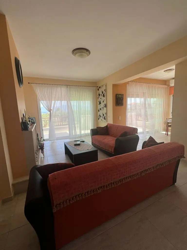 For Sale Detached House 196 M² On The Euboea Island