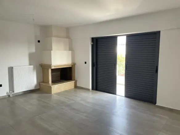 2-bedroom Flat In Moschato, Greece (75 M²)