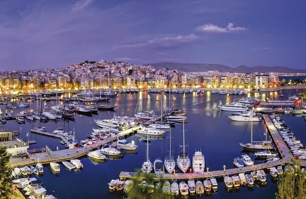 Land Of 260 M² In Athens
