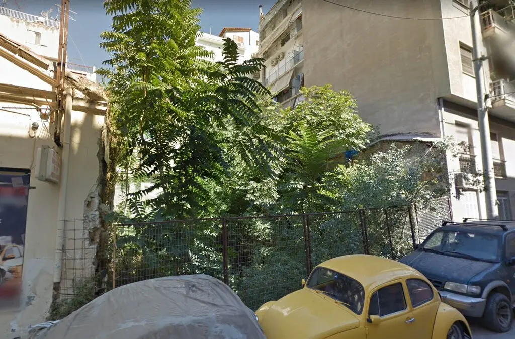 Land Of 260 M² In Athens