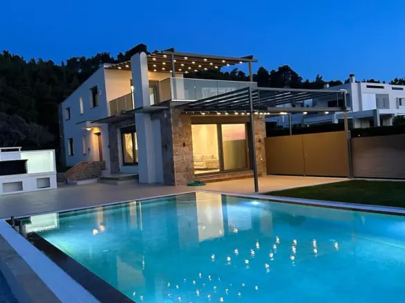 4-bedroom Villa In Kassandra, Greece (230 M²)