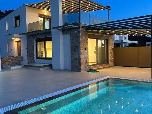 4-bedroom Villa In Kassandra, Greece (230 M²)