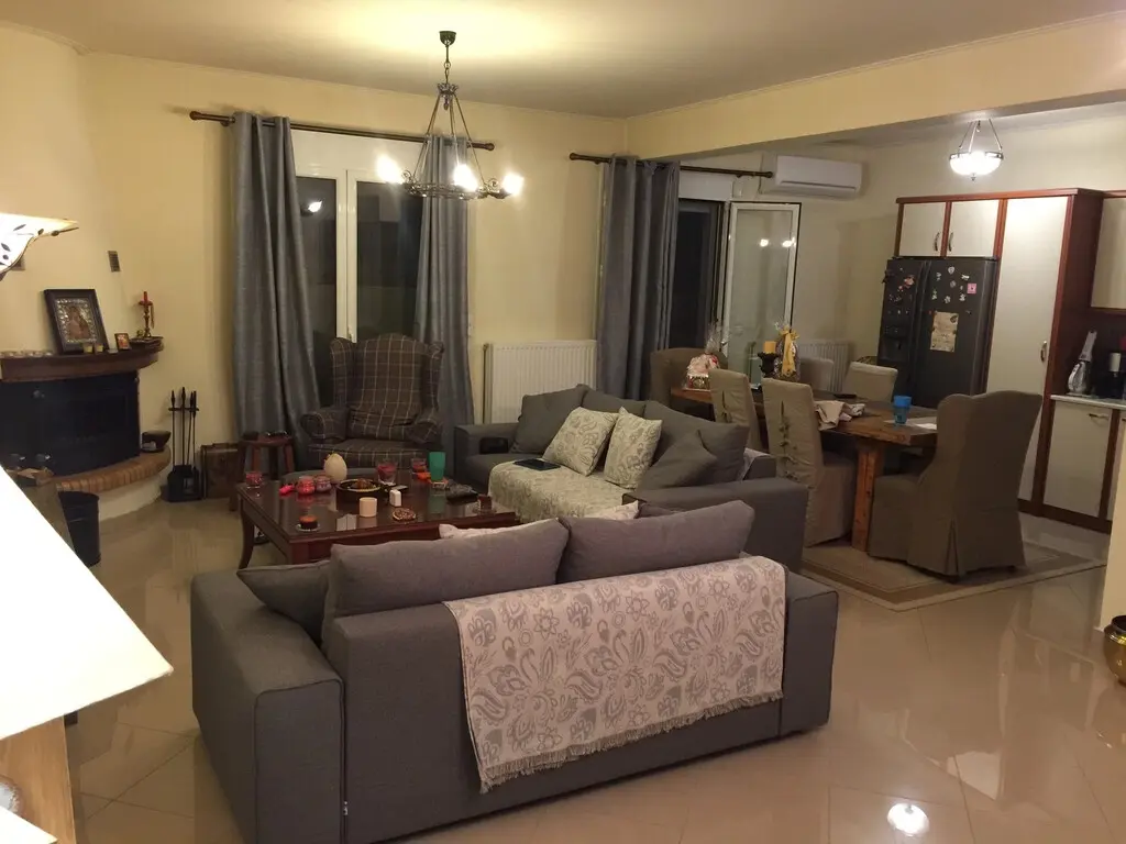 Maisonette Of 190 M² In Athens
