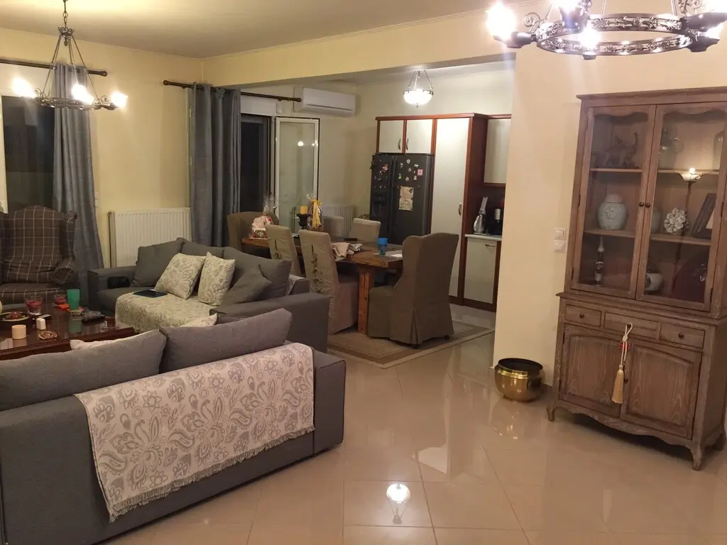 Maisonette Of 190 M² In Athens