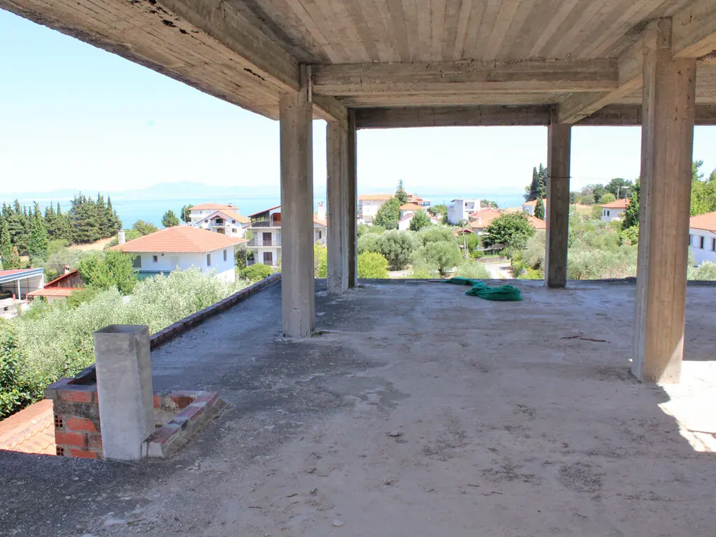 For Sale Building 200 M² On The Olympic Coast