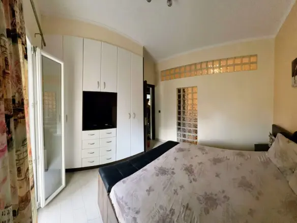 3-bedroom Flat In Koridallos, Greece (93 M²)