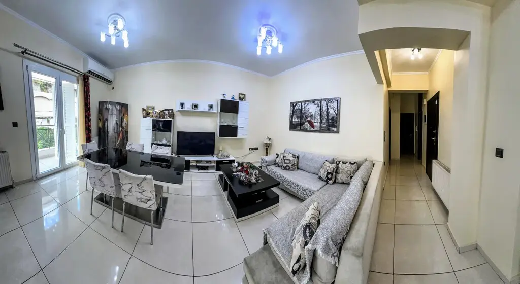 Flat Of 93 M² In Athens