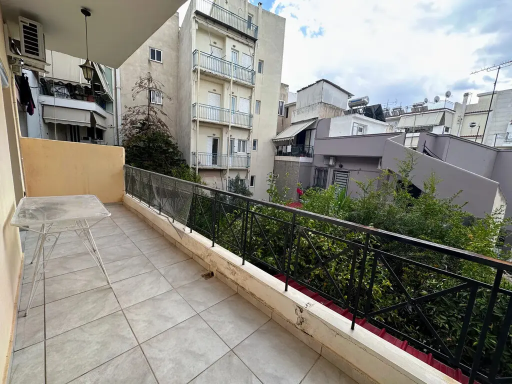 Flat Of 93 M² In Athens