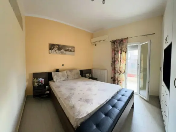3-bedroom Flat In Koridallos, Greece (93 M²)