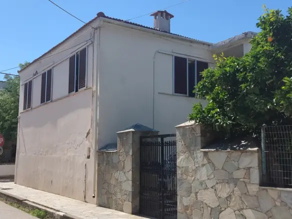 Detached House Of 135 M² With Island Location In Euboea