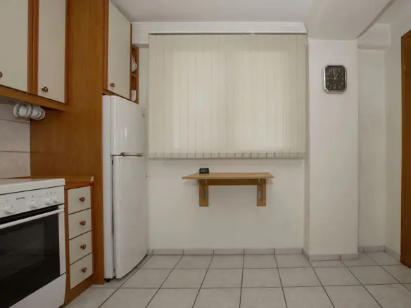 3-bedroom Building In Petralona, Greece (316 M²)
