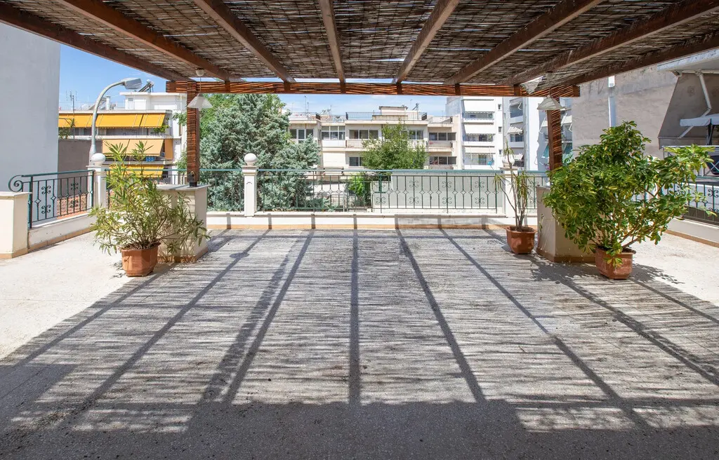 For Sale Building 316 M² In Athens