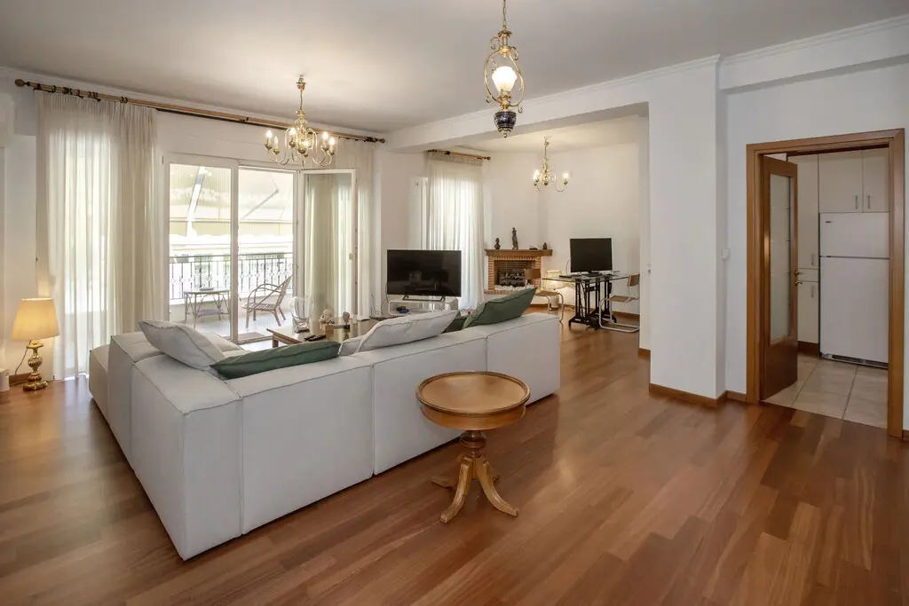 For Sale Building 316 M² In Athens