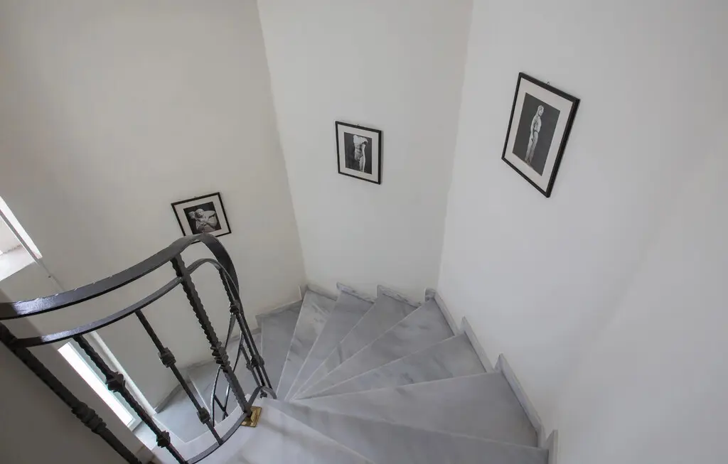 For Sale Building 316 M² In Athens